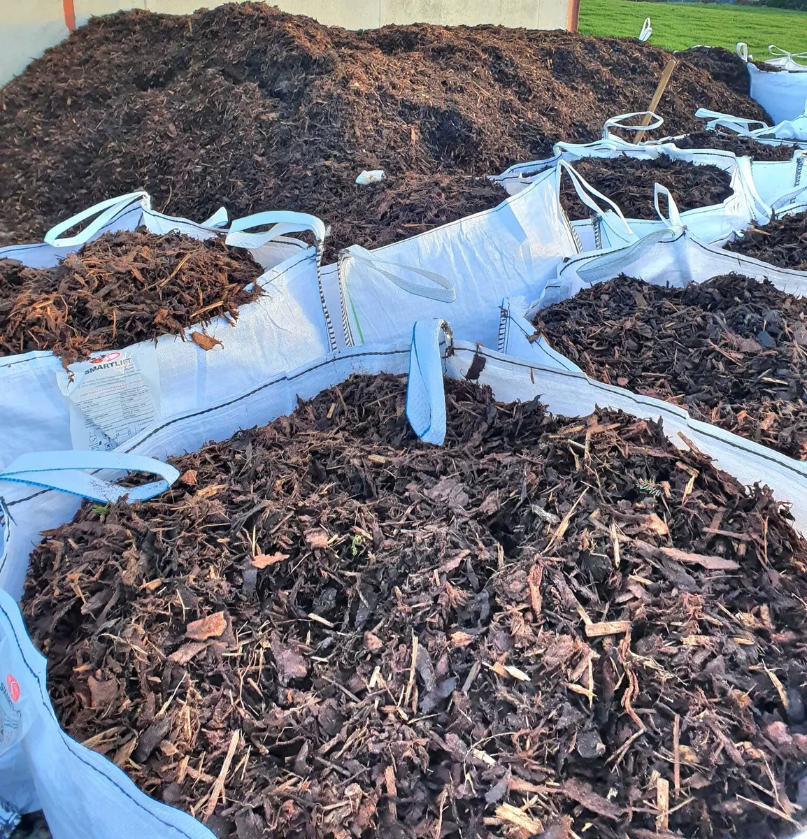 Bark mulch - Image 1