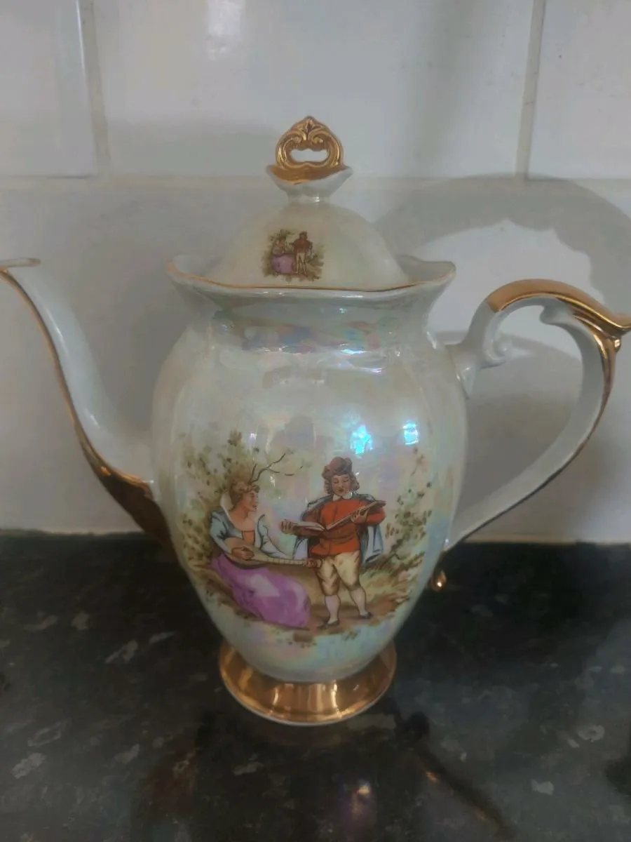 Exquisite 1960's Chodziez pearlescent tea coffee - Image 3