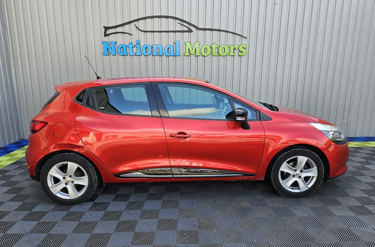 2017 Renault Clio Red 1.5 DCI 90 ECO EXPRESSION - Image 2