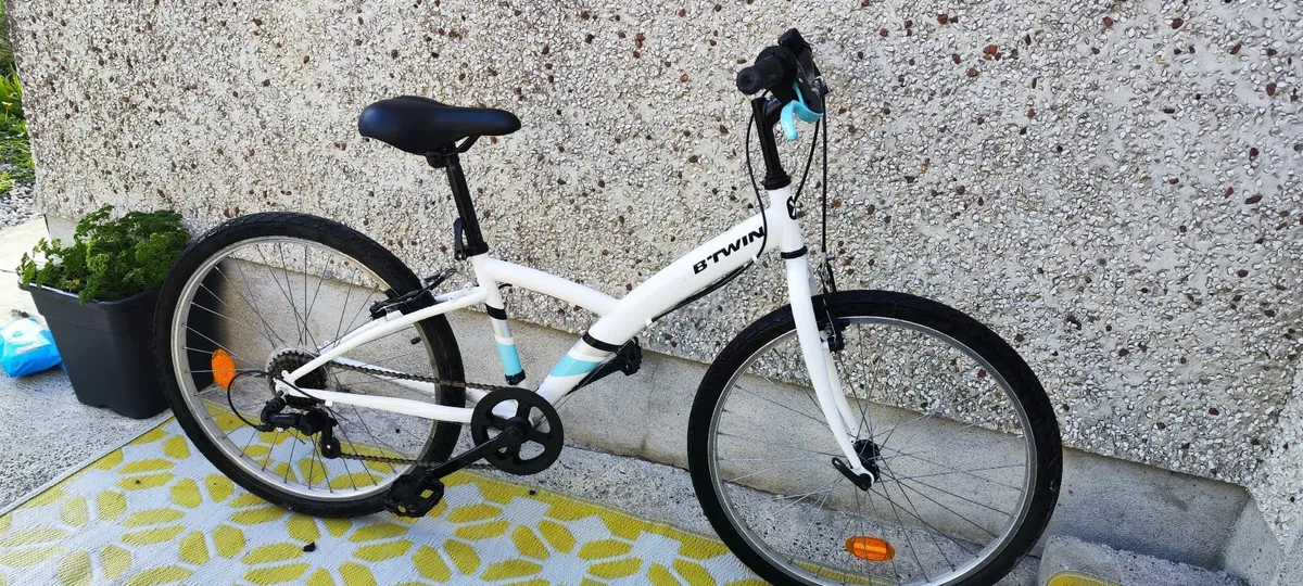 Kids bike 24-inch robust 6-speed hybrid bike