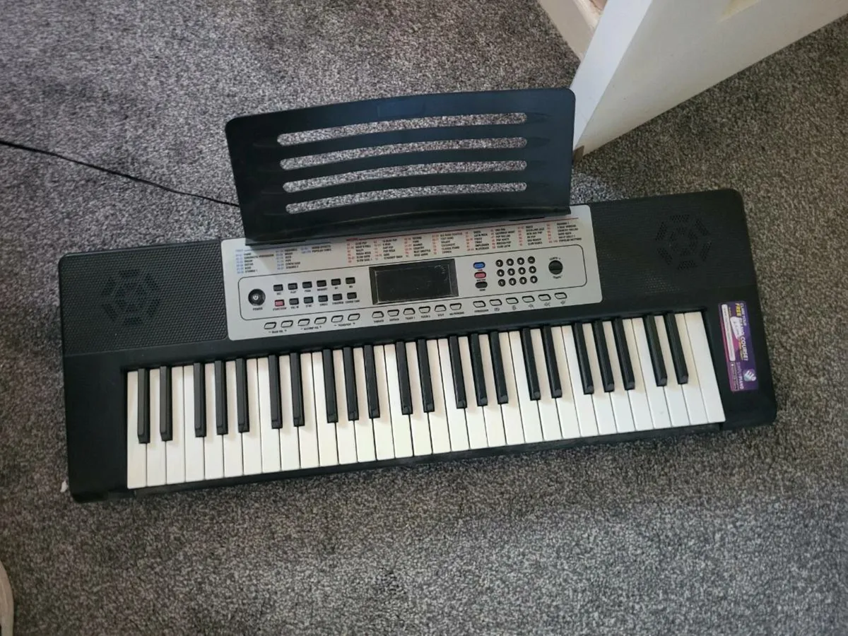 Piano keyboard