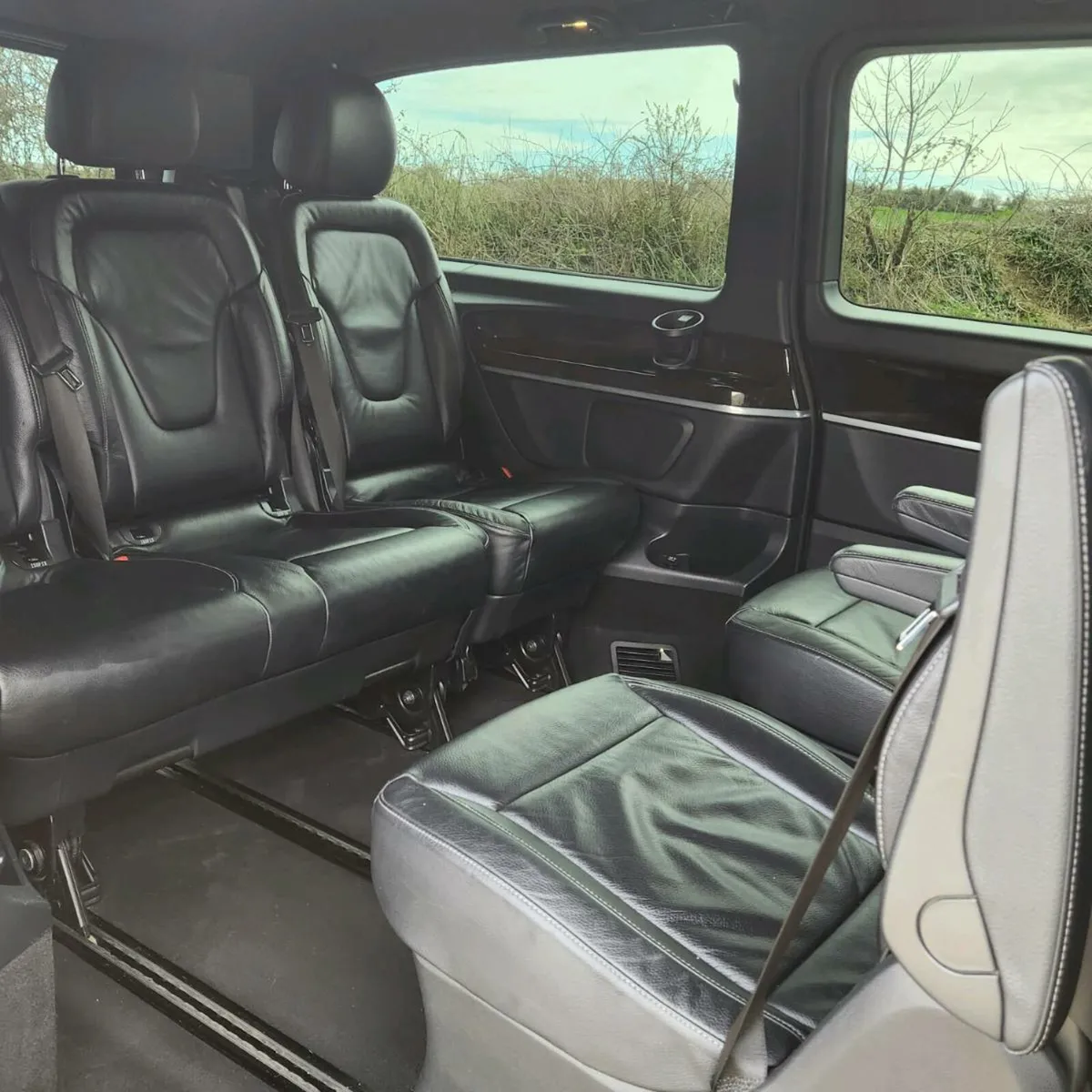 181 MERCEDES V250 VIANO EXTRA LONG WHEEL BASE - Image 4