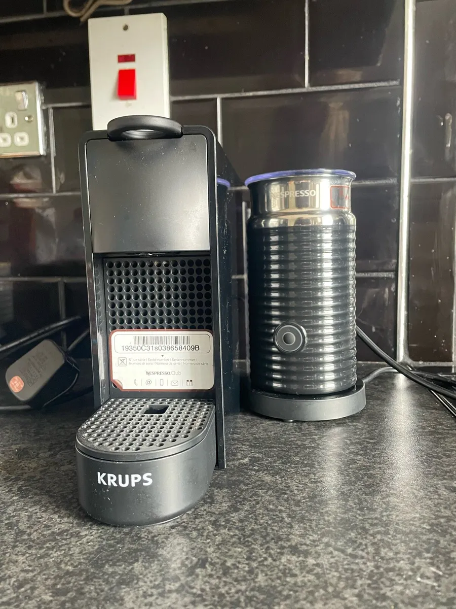 Nespresso essenza mini & Aeroccino3 Krups - Image 1