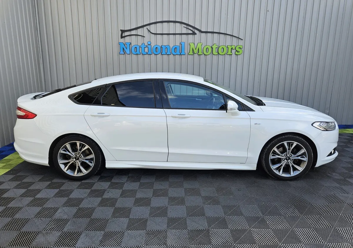 2017 Ford Mondeo White 2.0TDCi 150PS ST-LINE - Image 2