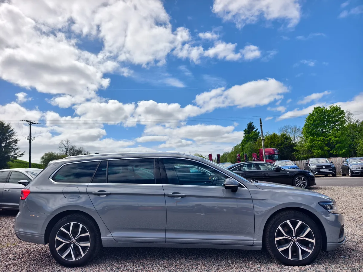 221 Volkswagen Passat SE L TDI Estate - 1 Owner - Image 4