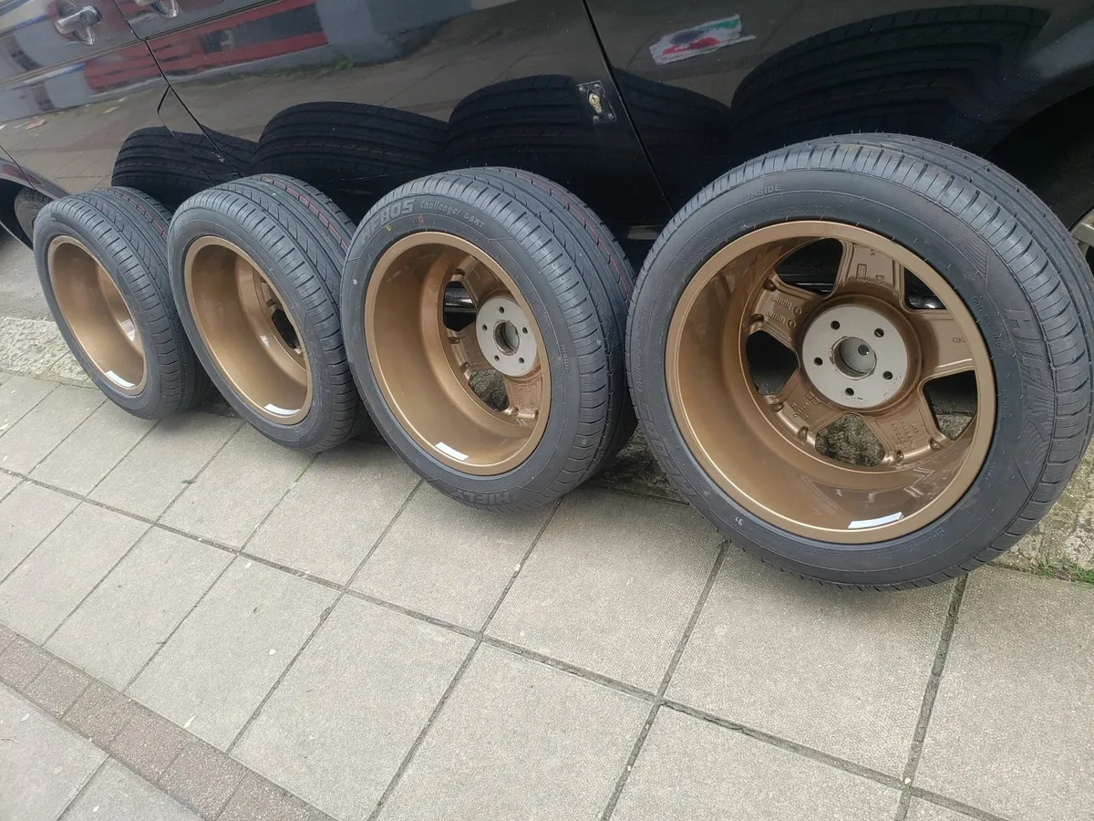 vw transporter t5 5.1 t6 genuine sportline  alloys - Image 2