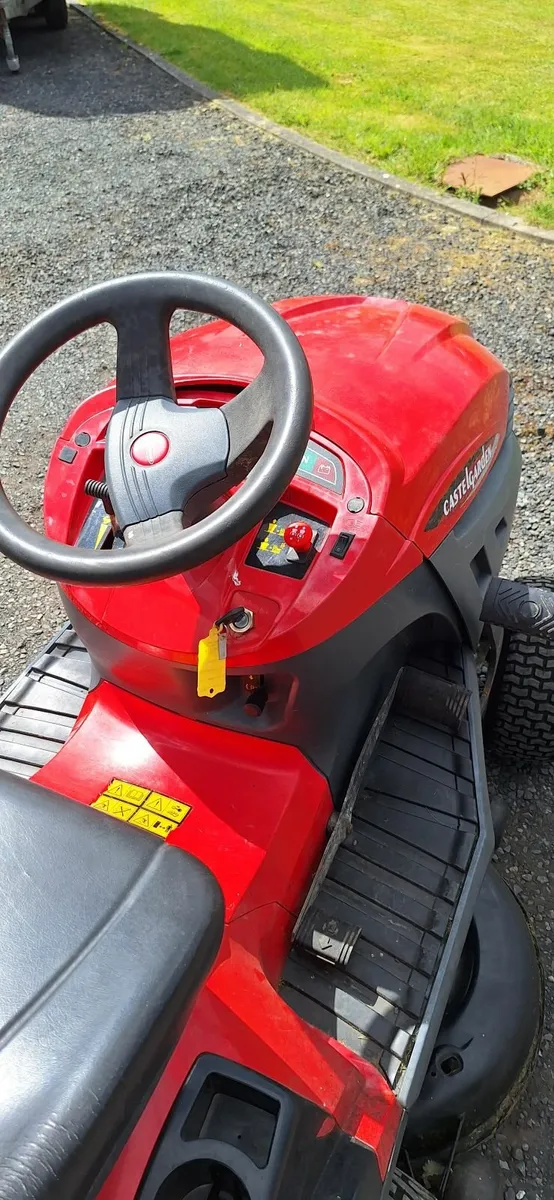 Ride on mower - Image 2