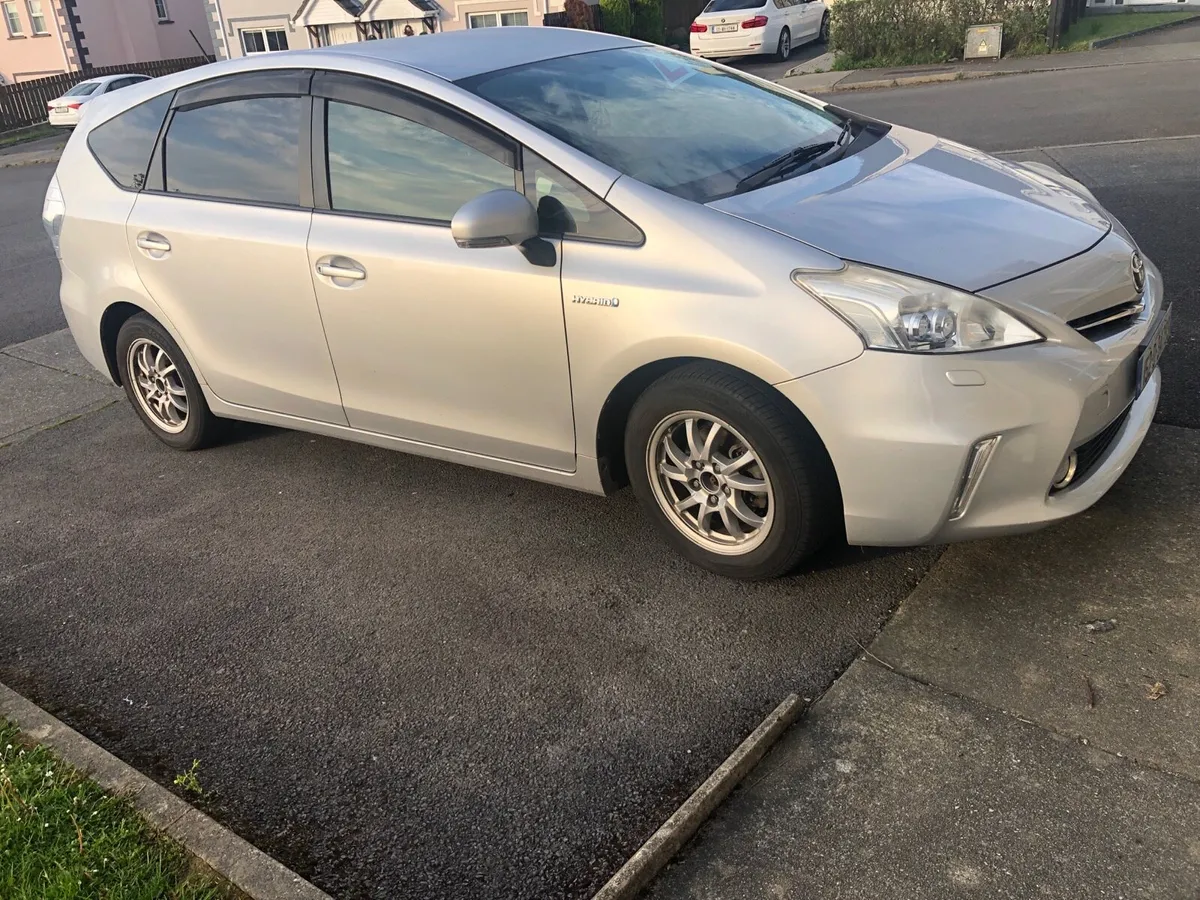 Toyota Prius alpha 2015 ( 7 seater ) - Image 3