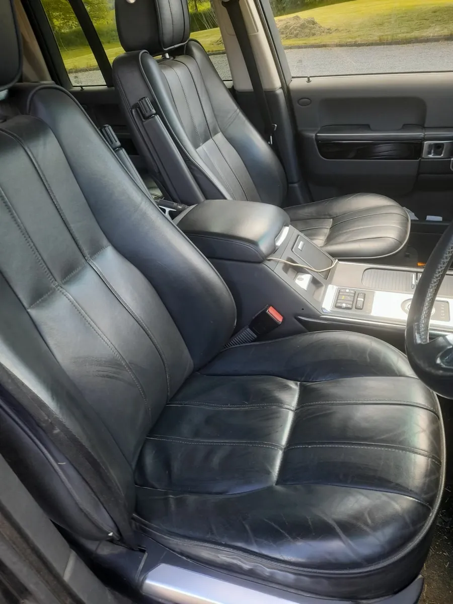 Land Rover Range Rover 2011 - Image 1