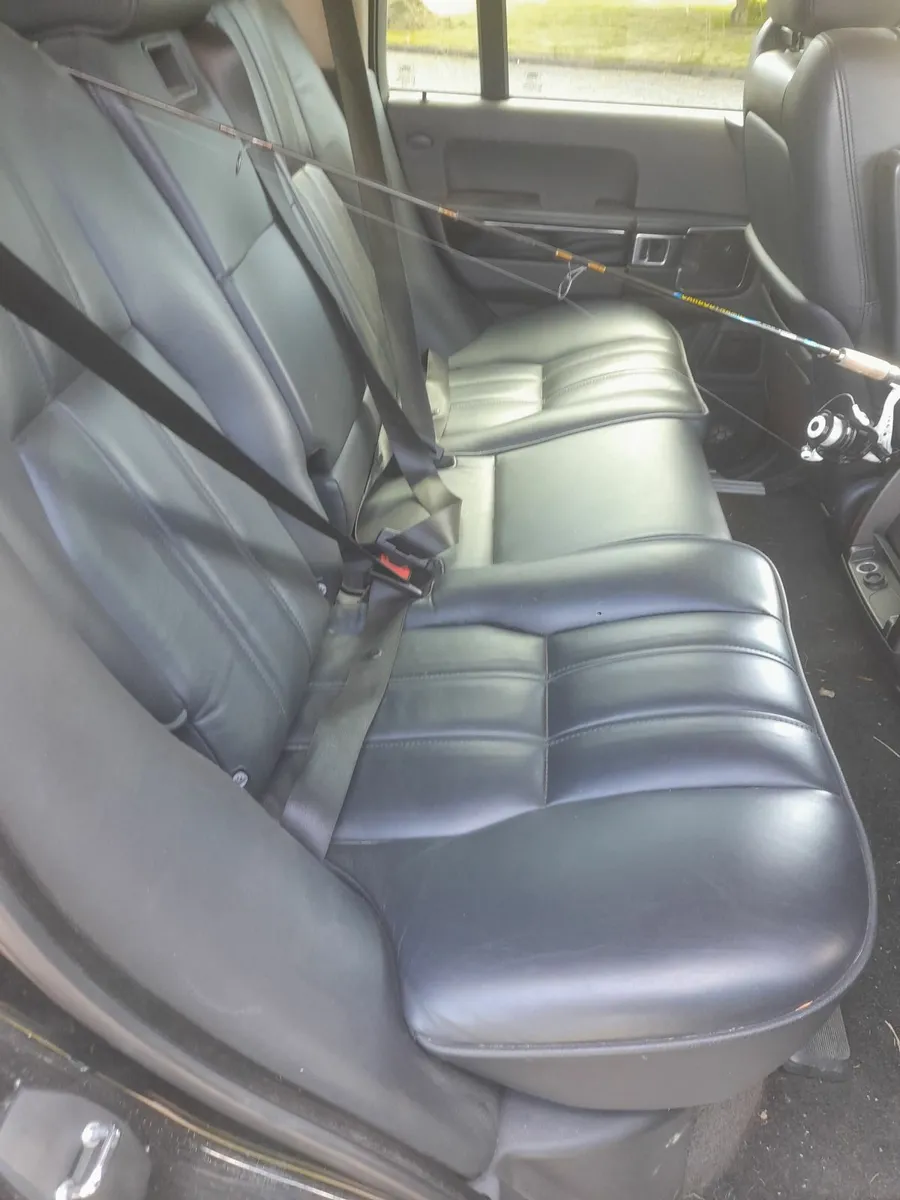 Land Rover Range Rover 2011 - Image 2