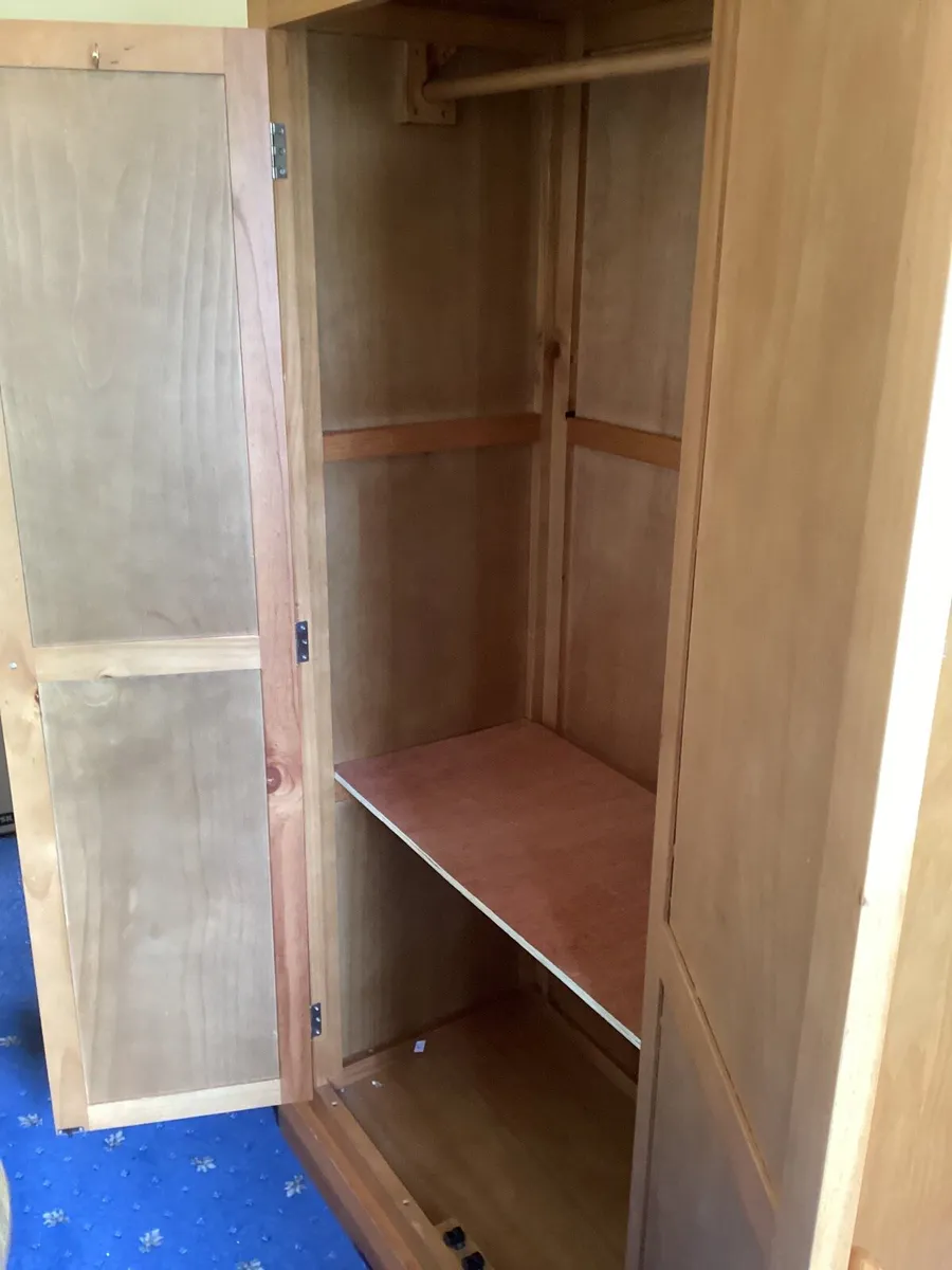 Wardrobe - Image 4