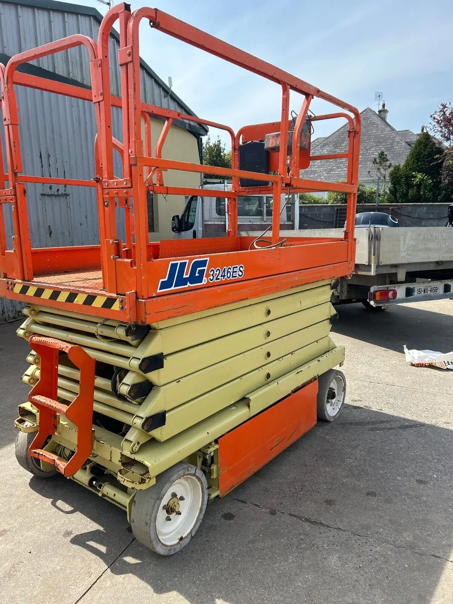 Scissor lift   JLG 3246 - Image 1