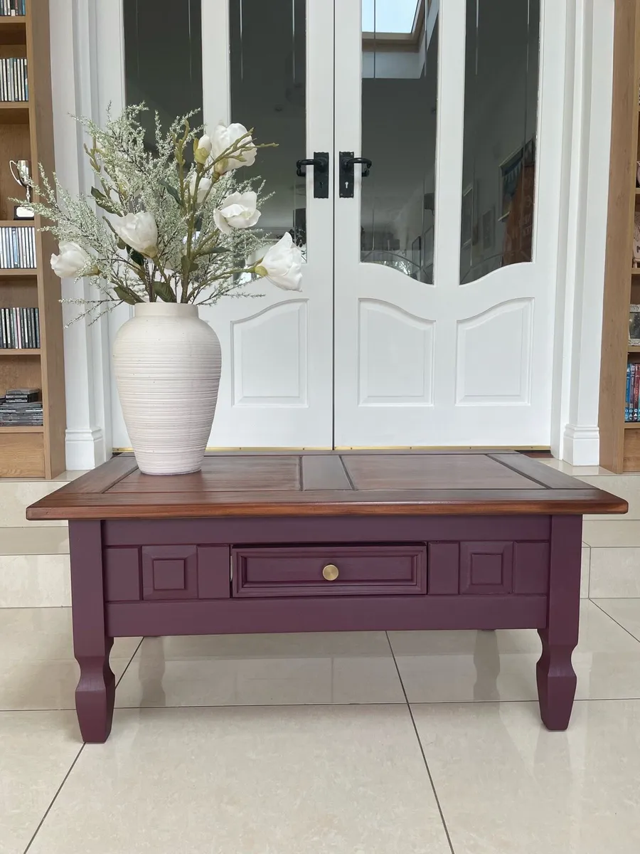 Solid wood coffee table - Image 1