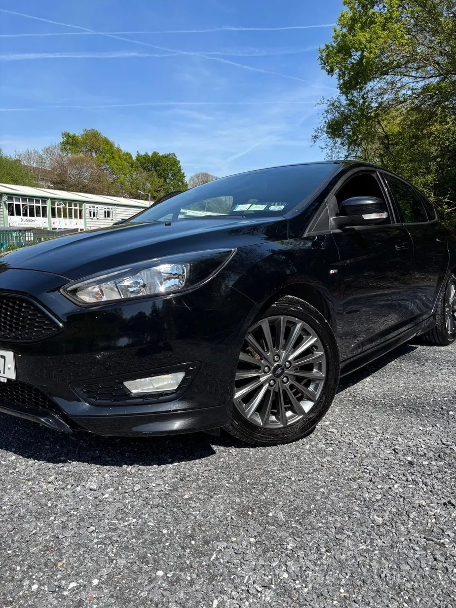 2017 ford focus ST-line - Image 1