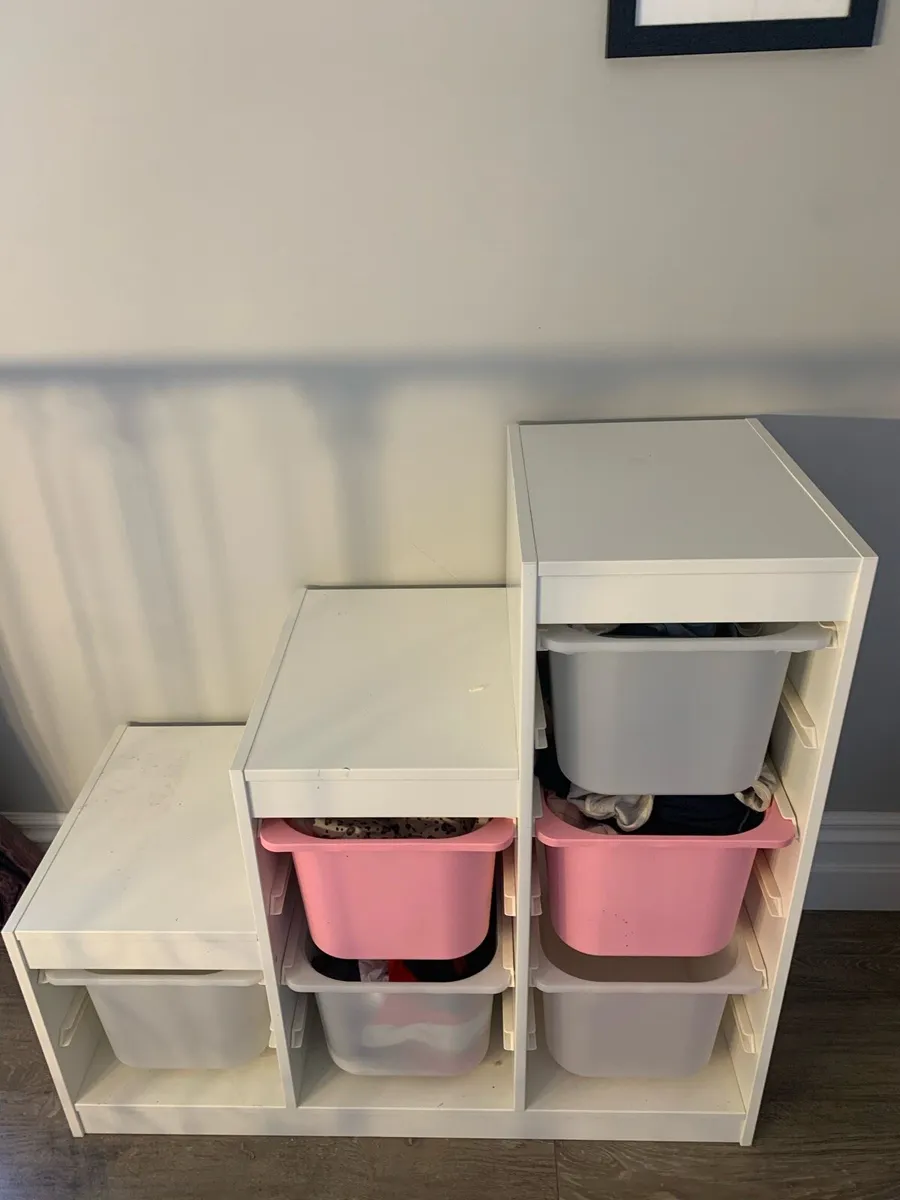 Storage unit - Image 1