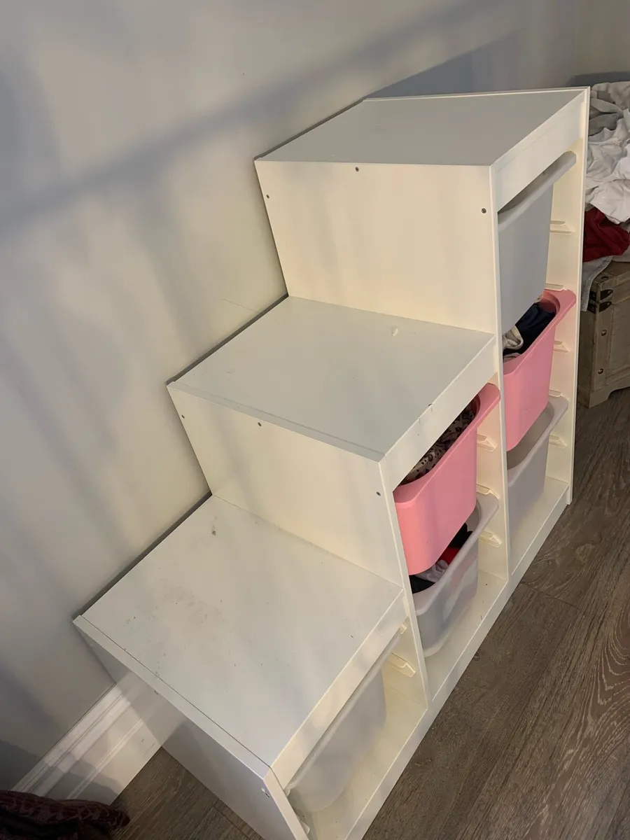 Storage unit - Image 2
