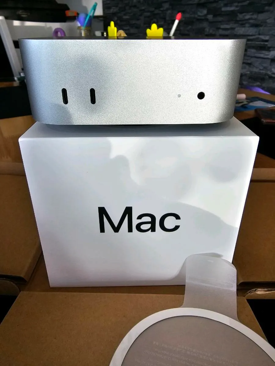 Mac mini M4 16GB ram 512gb storage - Image 1