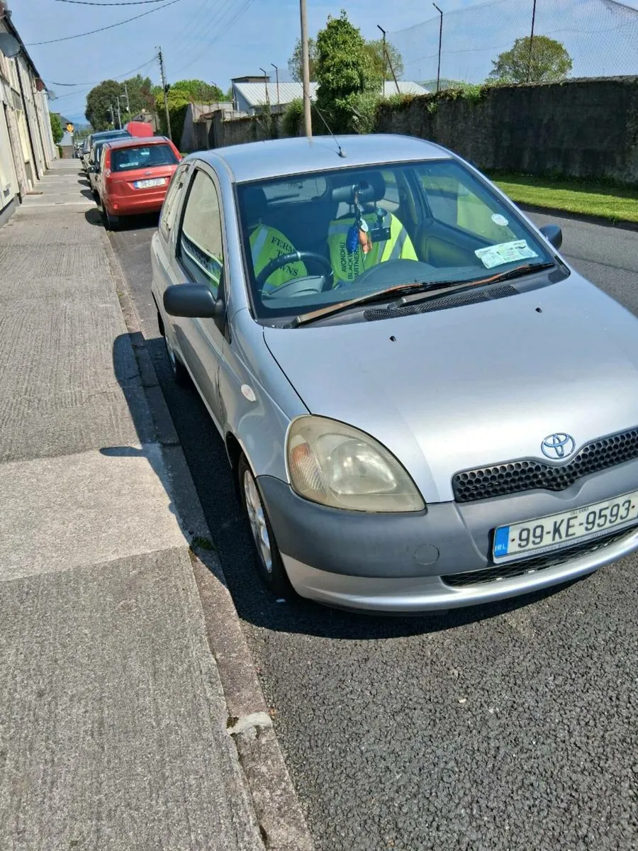 Toyota Yaris Taxed. Nct.10.months. €1,130. - Image 4
