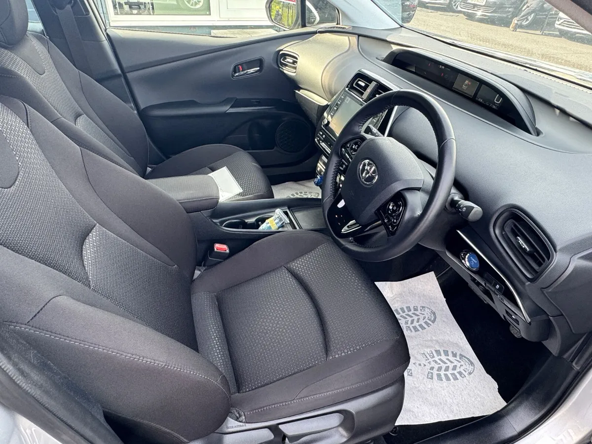 Toyota Prius - Image 6