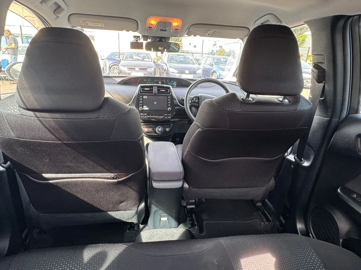 Toyota Prius - Image 9