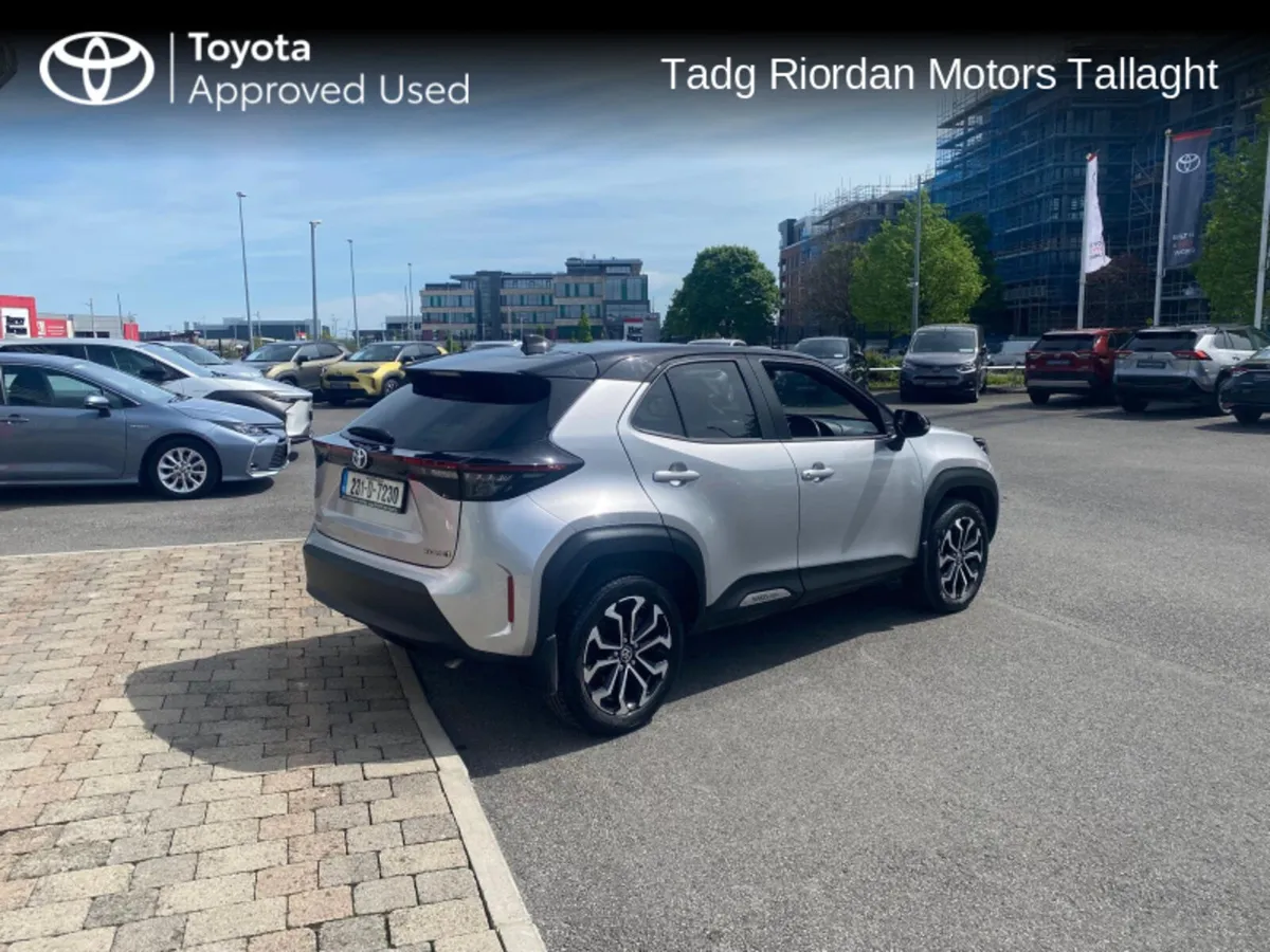 Toyota Yaris Cross LUNA SPORT - Image 2