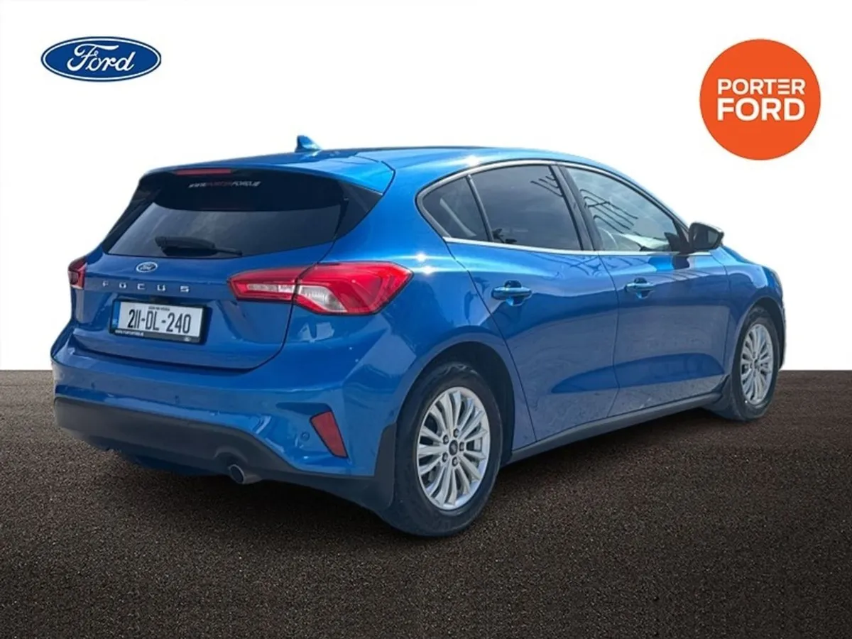 Ford Focus  auto  Titanium 1.5 Tdci 120PS - Image 3