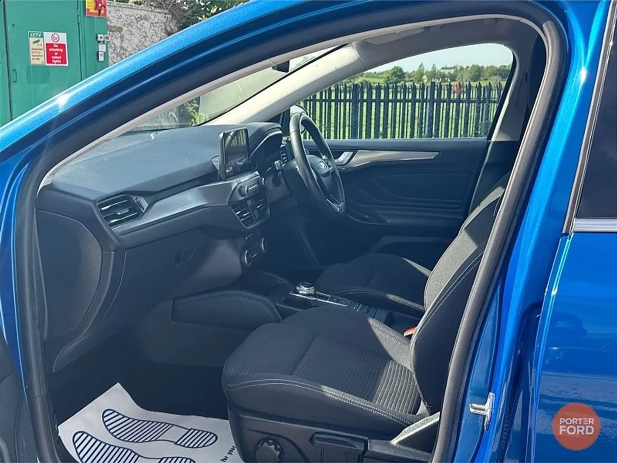 Ford Focus  auto  Titanium 1.5 Tdci 120PS - Image 4