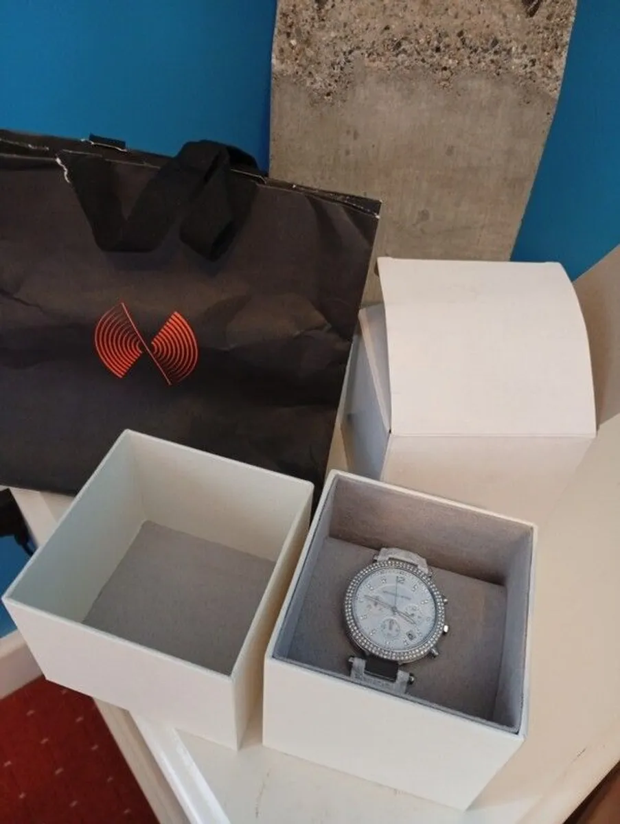 Micheal Kors Watch - Image 4