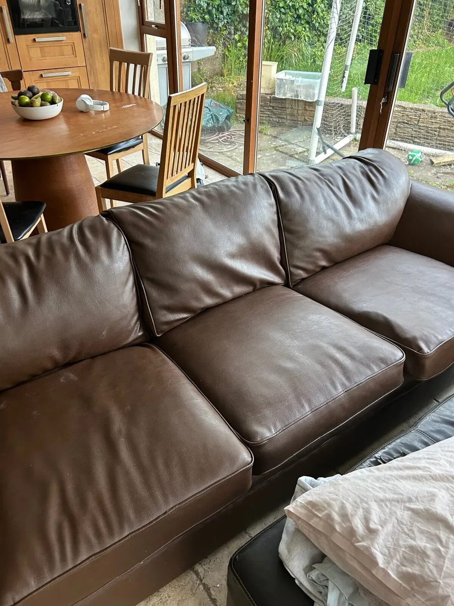 Couch - Image 2