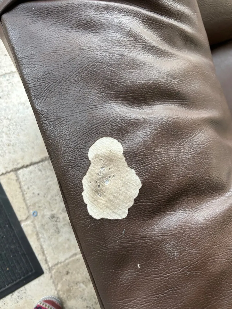 Couch - Image 4
