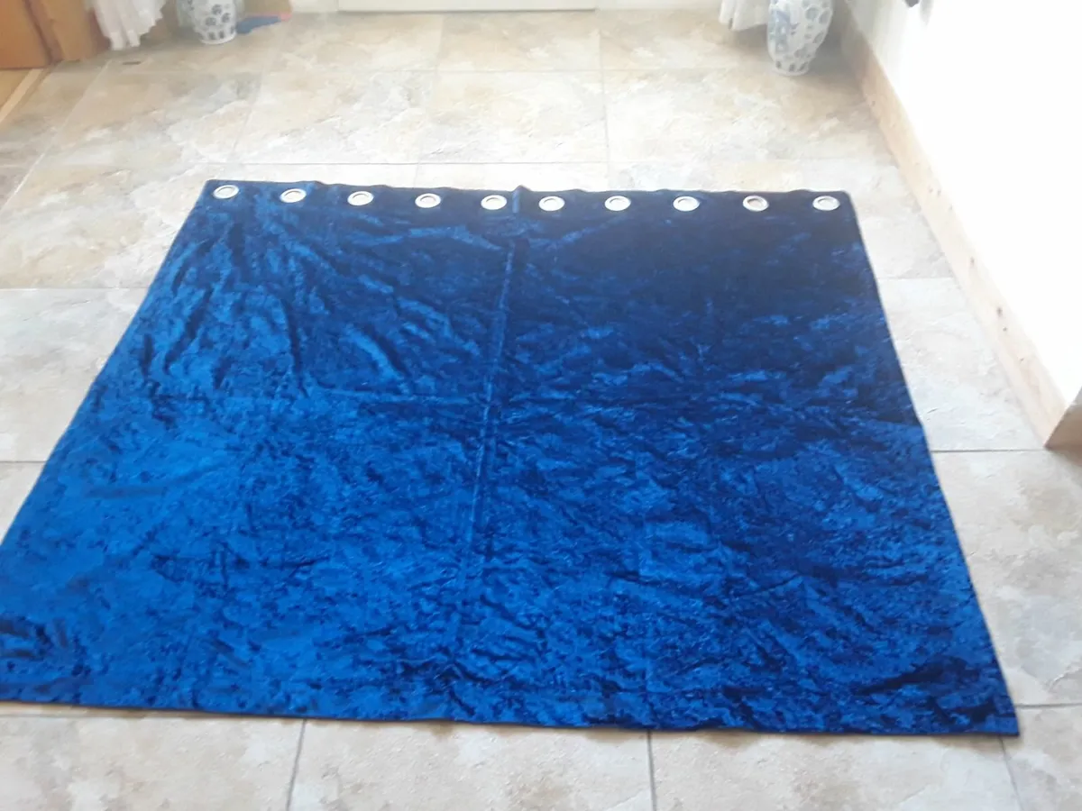 Lovely deep blue crushed velvet drapes - Image 1
