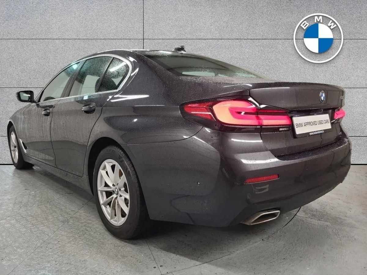 BMW 5 Series 520d SE Saloon - Image 3