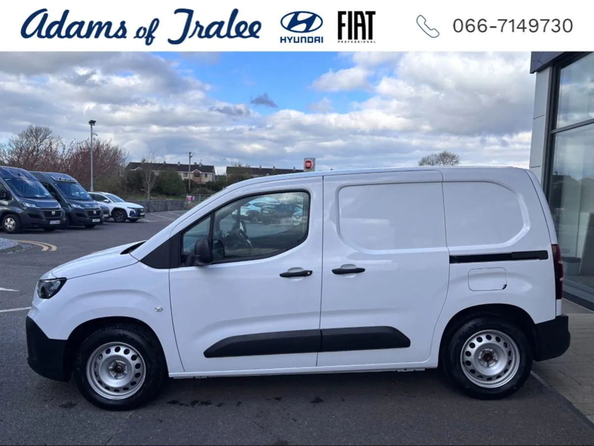 Fiat Doblo Doblo Automatic SWB 1.5 130bhp - Image 2
