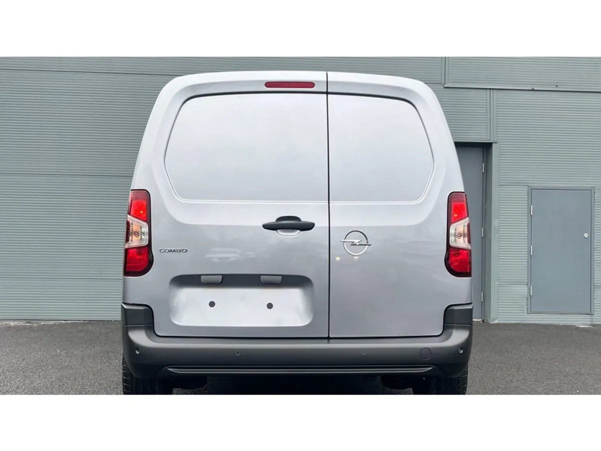 Opel Combo Komfort 1.5 - 100 BHP Diesel - Image 4