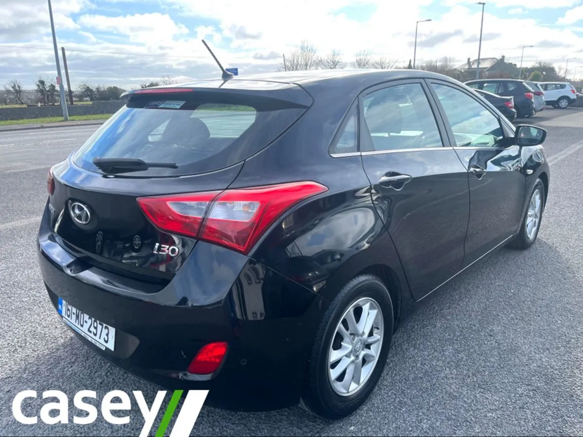 Hyundai i30 SE Blue Drive 110PS 5DR - Image 2