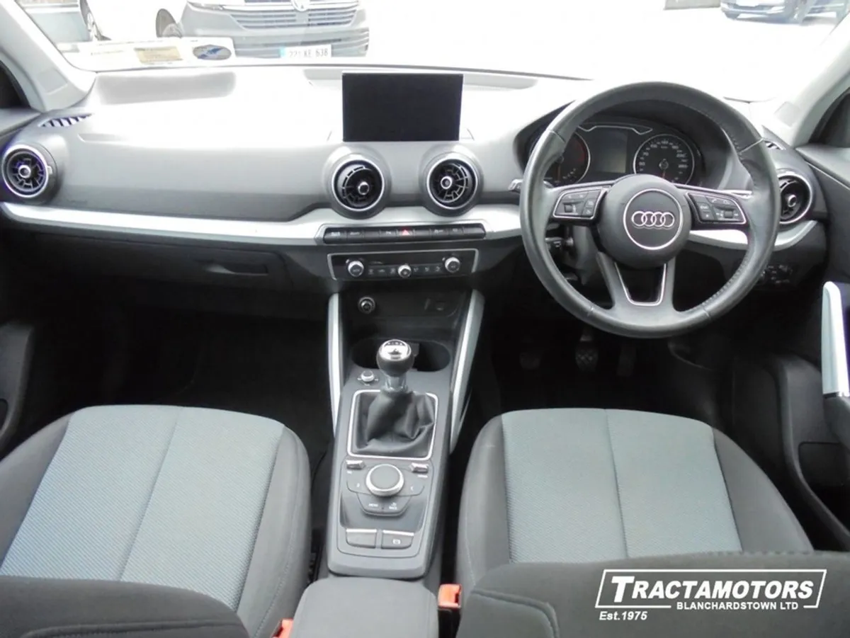 Audi Q2 1.6 TDI 116 SE 4DR - Image 2