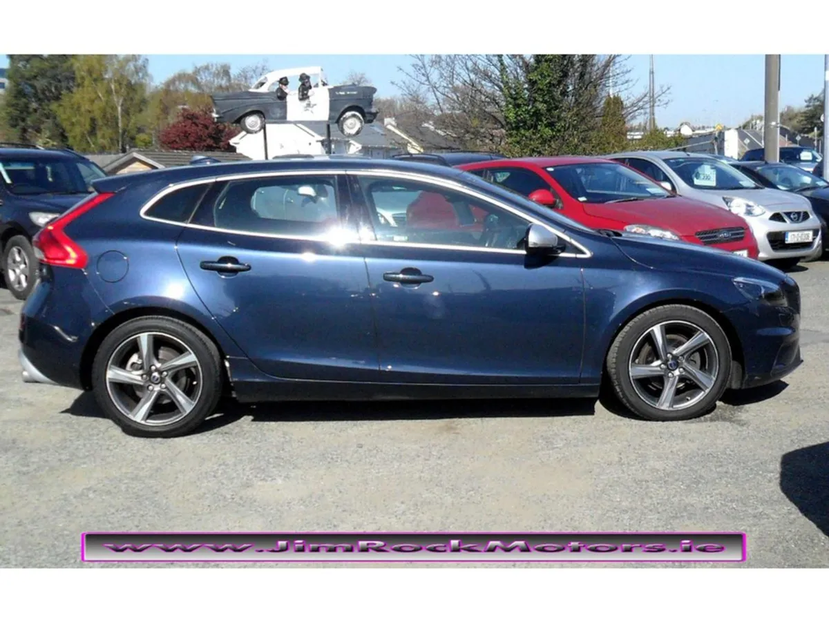 Volvo V40 1.6 D2 R-design Luxury 5dr.....low Mile - Image 4
