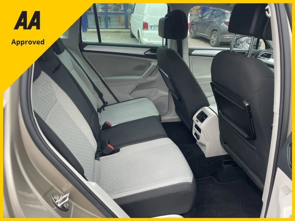 Volkswagen Tiguan 2.0 TDI SE NAV Free Delivery - Image 2