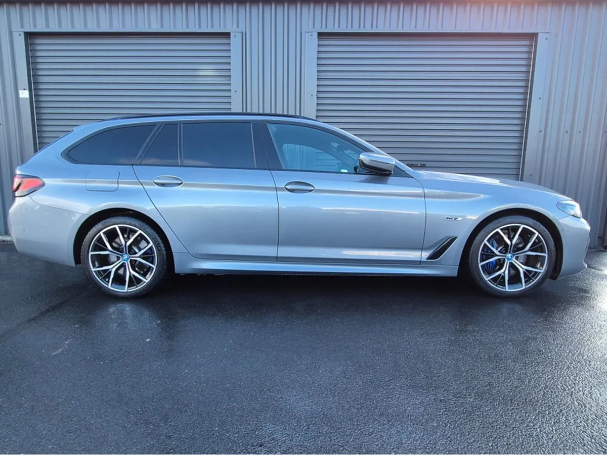 BMW 5 Series 530E Touring M Sport Auto - Image 4
