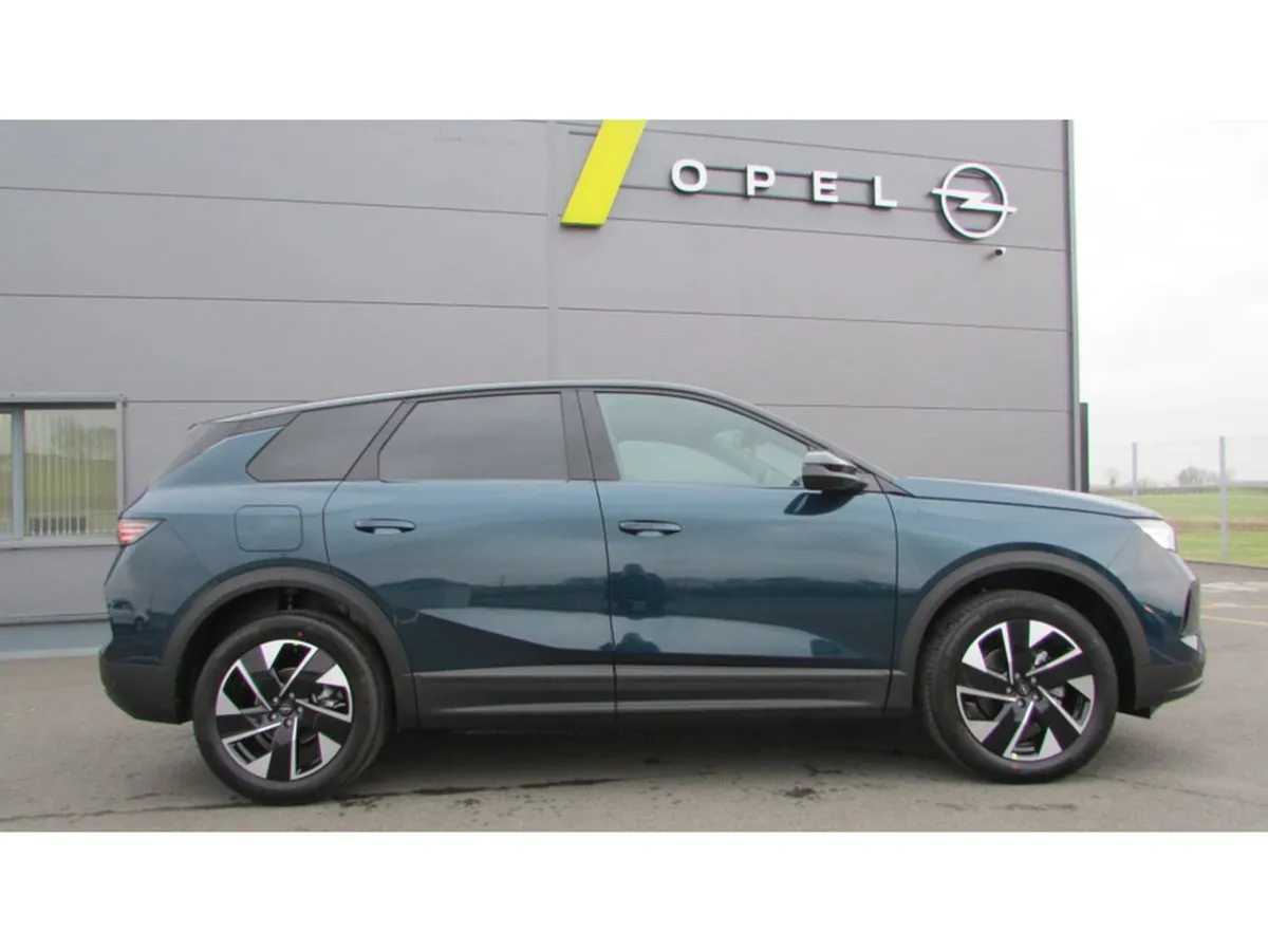 Opel Grandland GS Hybrid - Image 2