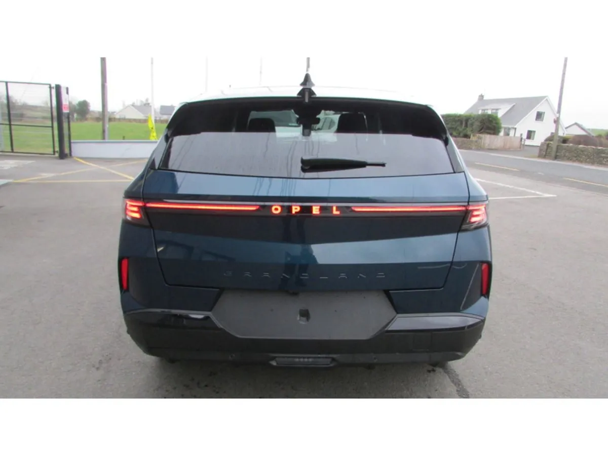 Opel Grandland GS Hybrid - Image 4