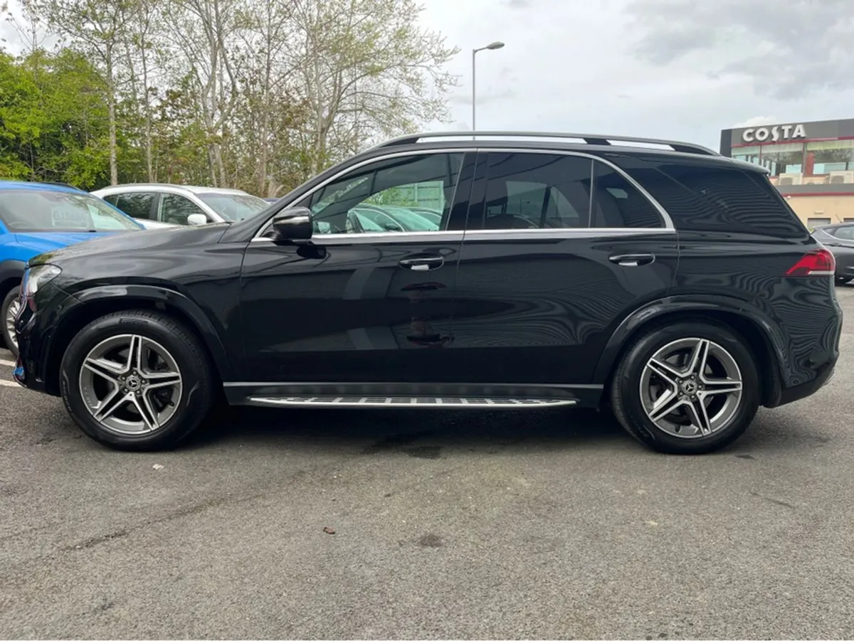 Mercedes-Benz GLE-Class 300D AMG Line 4matic 7sea - Image 4