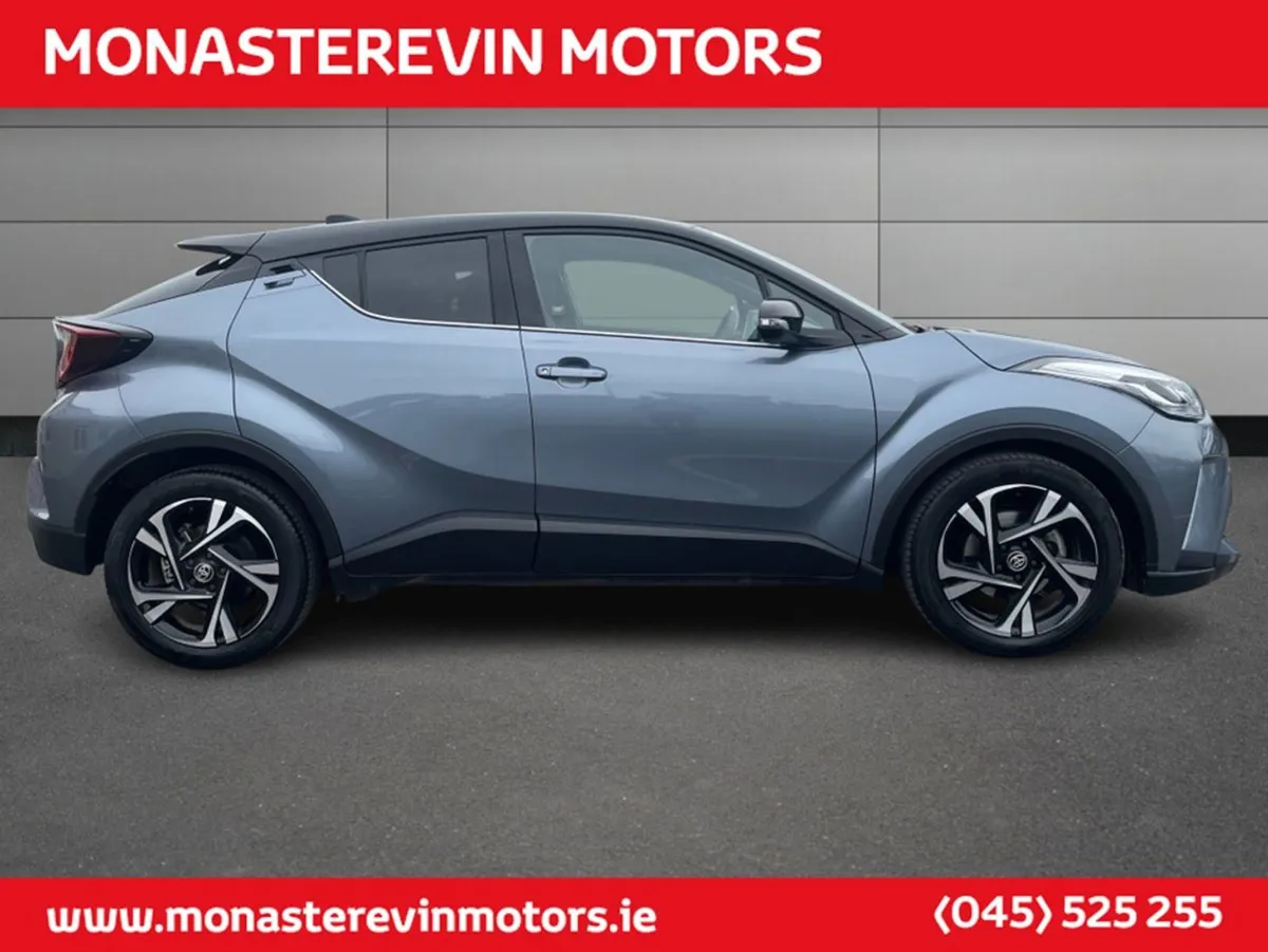 Toyota C-HR Hybrid Sport Bi-tone 4DR - Heated Sea - Image 4