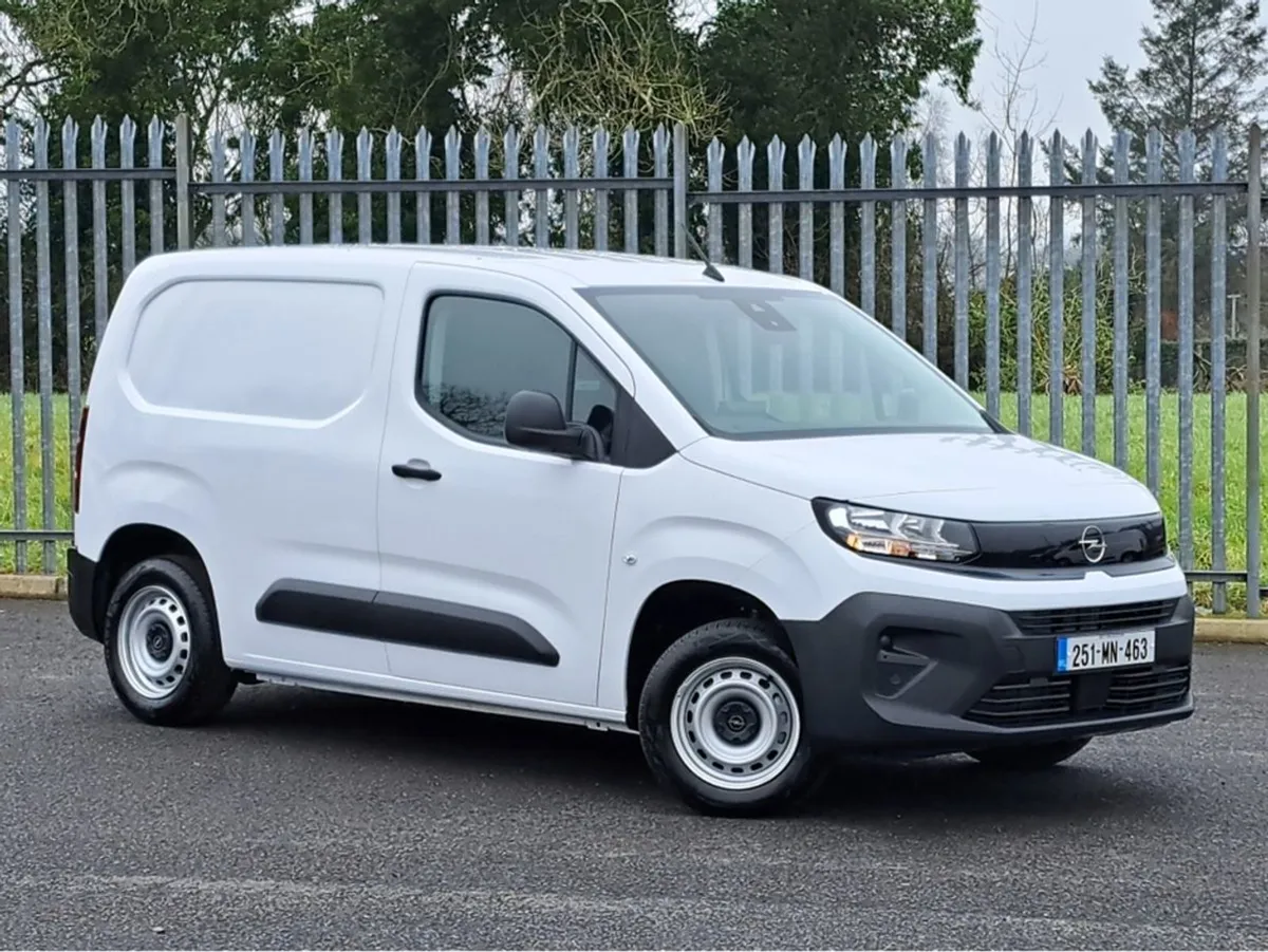 Opel Combo Komfort L1h1 1.5td 100BHP  plylined - Image 2