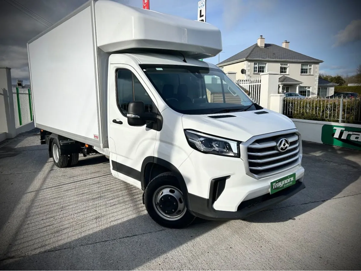 Maxus Deliver 9 L4 Dual RWD With Luton Body AND T - Image 1