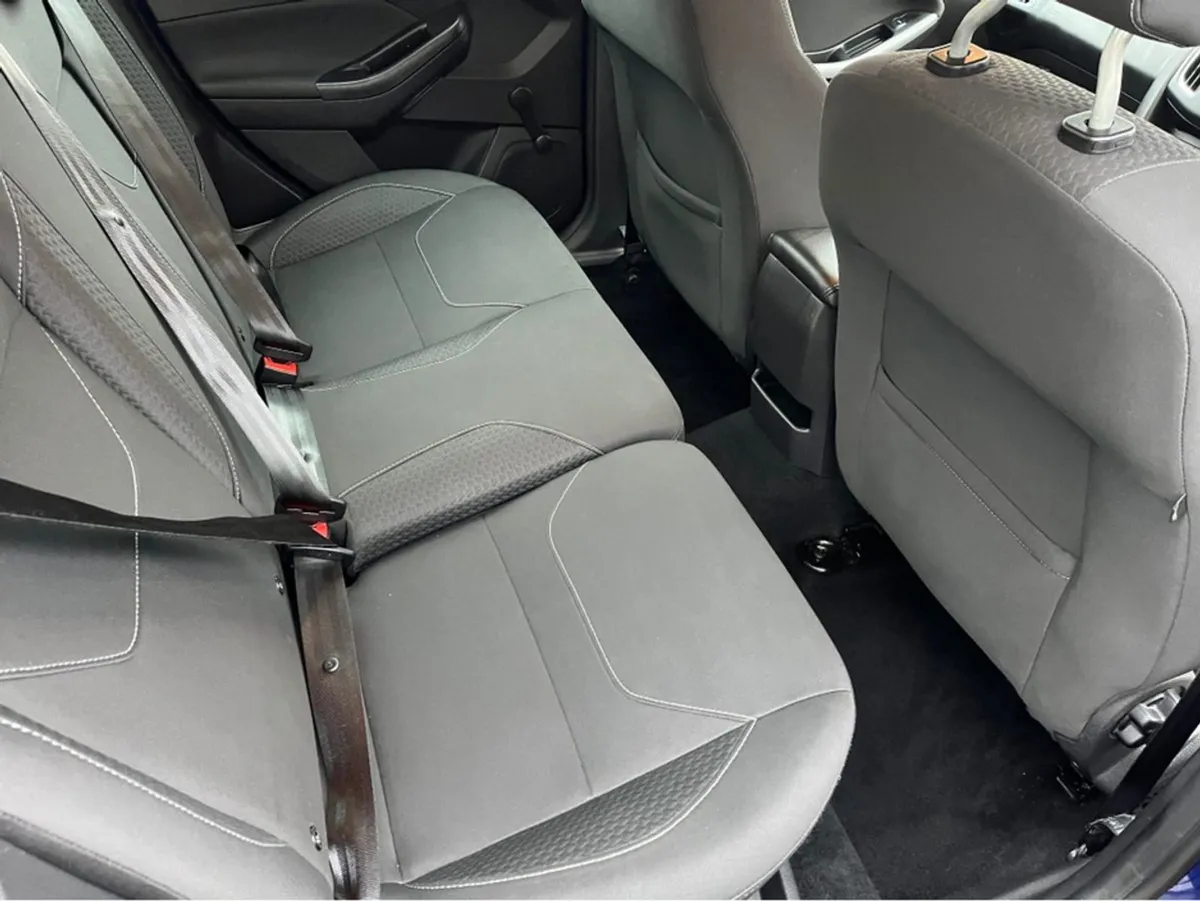 Ford Focus Zetec 1.0 12 Months Warranty - Image 4