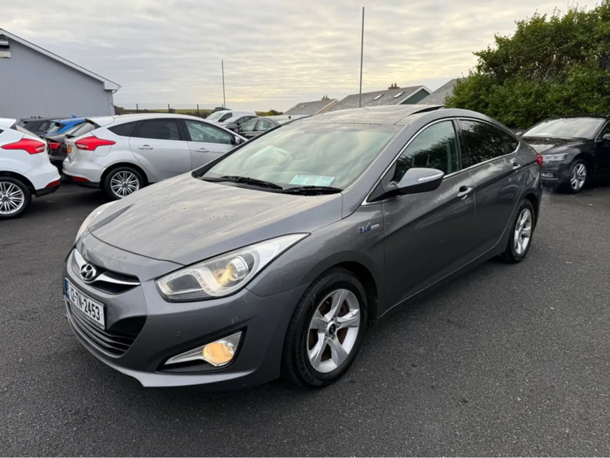 Hyundai i40 1.7 Crdi Premium Blue Driv4 Driv4dr - Image 2