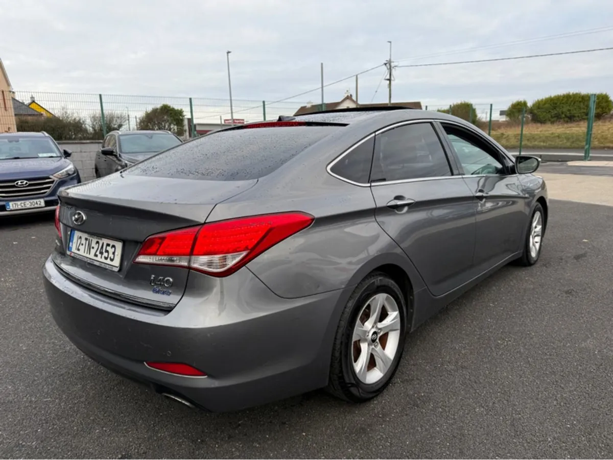 Hyundai i40 1.7 Crdi Premium Blue Driv4 Driv4dr - Image 3