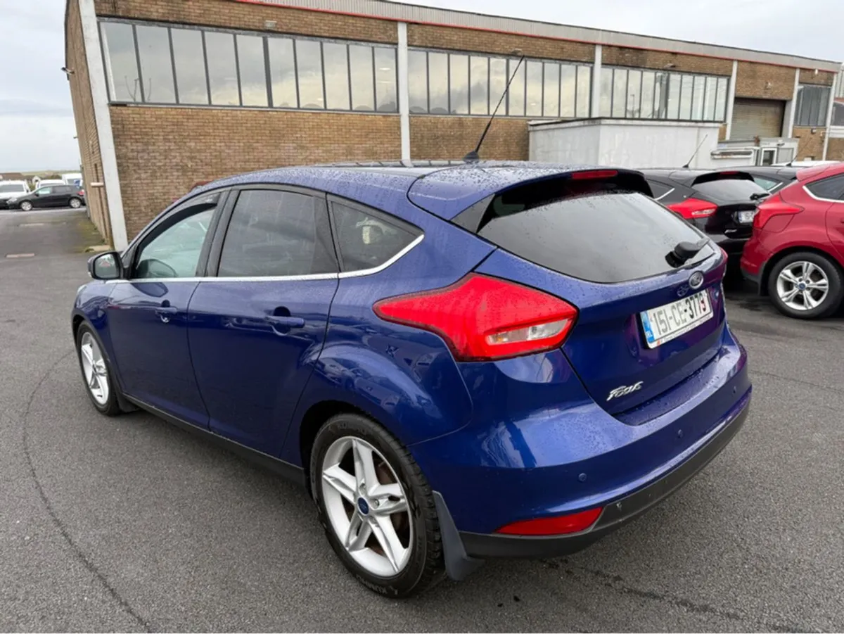 Ford Focus 1.5 Tdci Zetec 120PS 5DR - Image 3