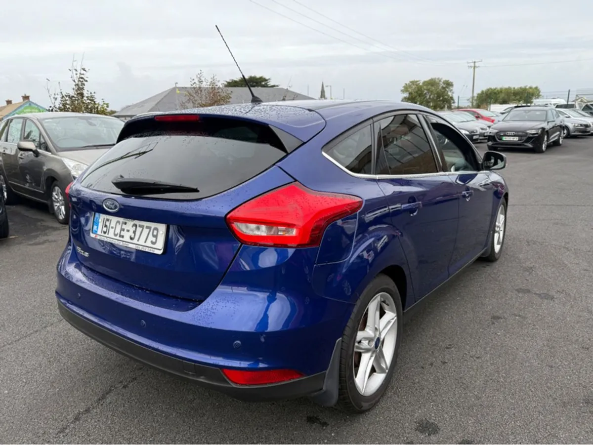 Ford Focus 1.5 Tdci Zetec 120PS 5DR - Image 4